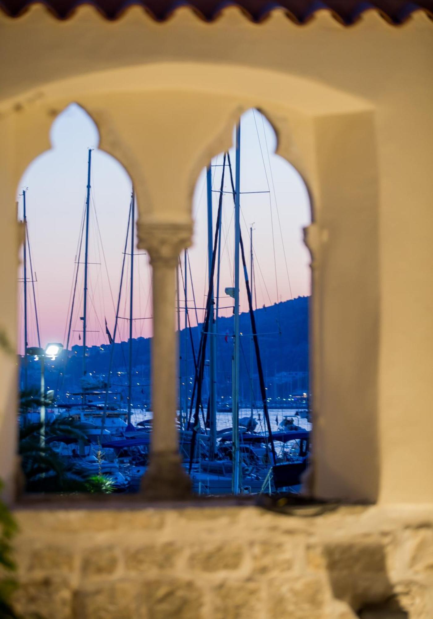טרוגיר Bifora Heritage Hotel מראה חיצוני תמונה
